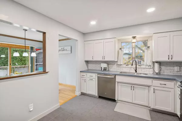 Vadnais Heights, MN 55127,4384 Oakhurst AVE