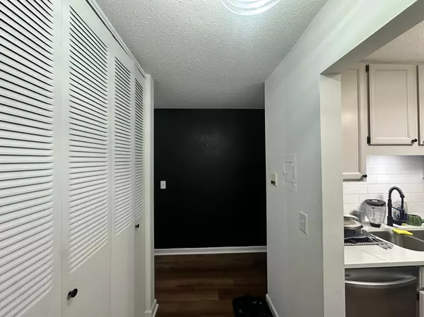 New Hope, MN 55427,2801 Flag AVE N #323