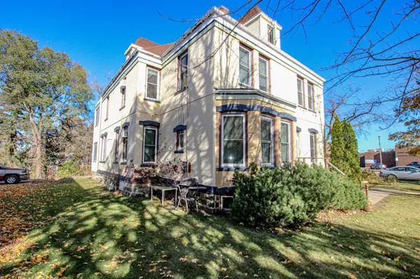 Alexandria, MN 56308,303 6th AVE W