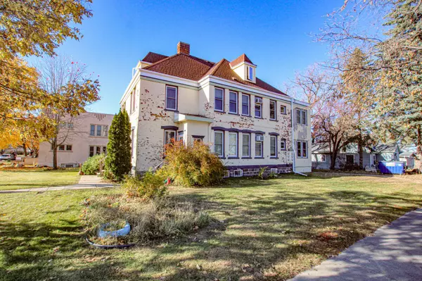 Alexandria, MN 56308,303 6th AVE W