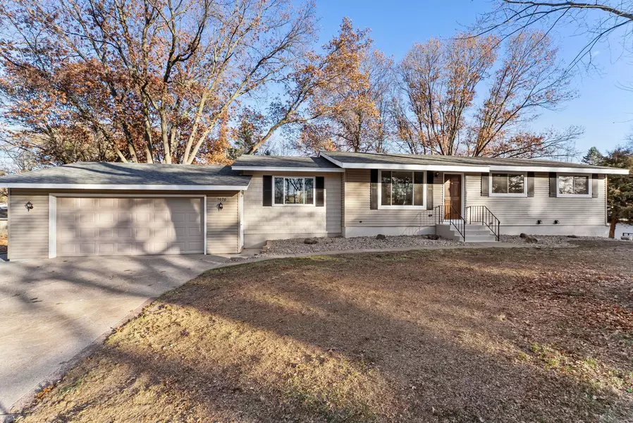 3070 Ivy ST S, Cambridge, MN 55008