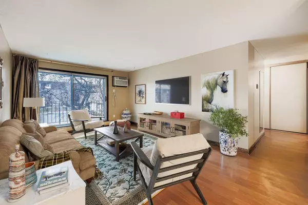 Shoreview, MN 55126,3431 Kent ST #813