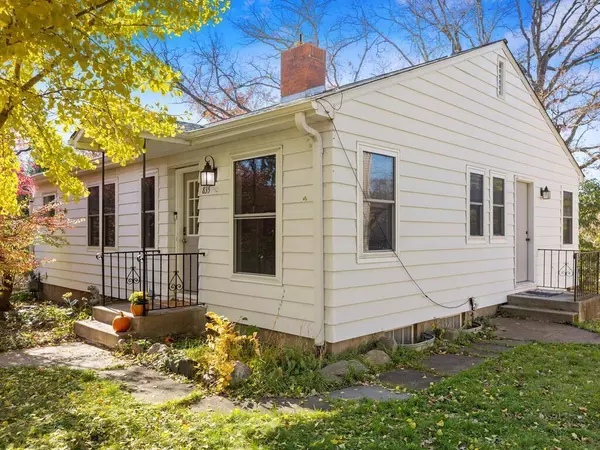 835 Mahtomedi AVE, Mahtomedi, MN 55115