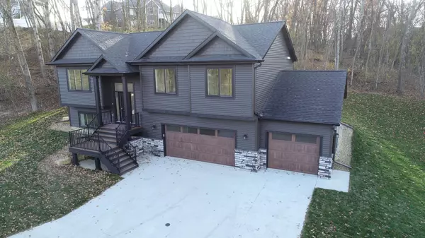 2153 Ponderosa PL SW, Rochester, MN 55902