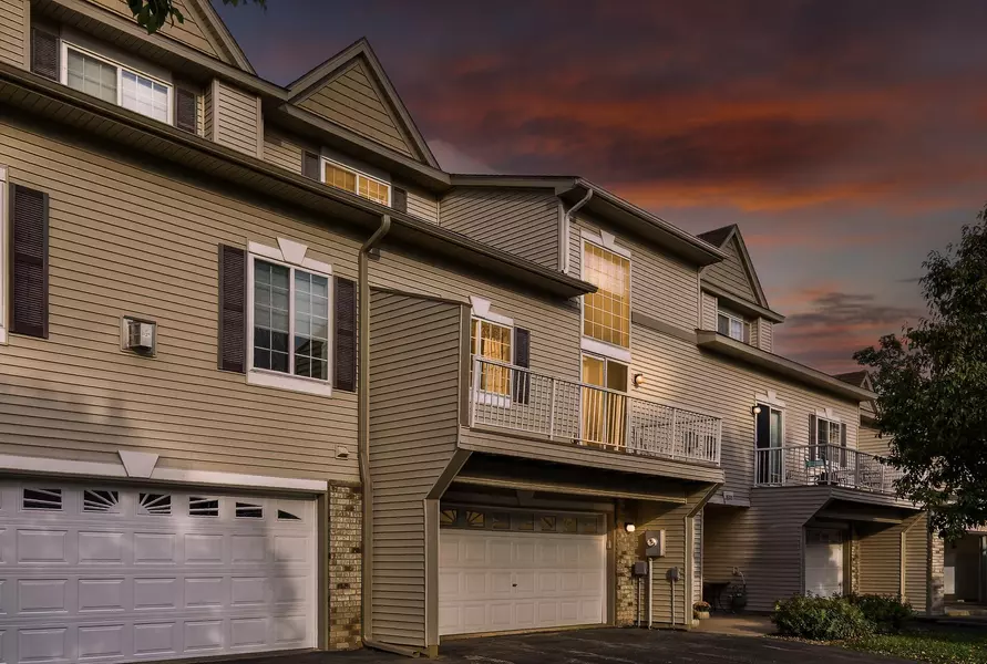 18318 Kerrville TRL #610, Lakeville, MN 55044