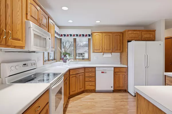 Red Wing, MN 55066,604 Cherrywood CT