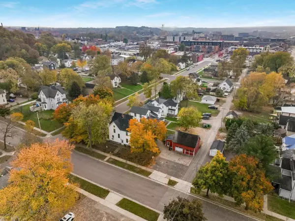 Eau Claire, WI 54703,530 Hobart ST