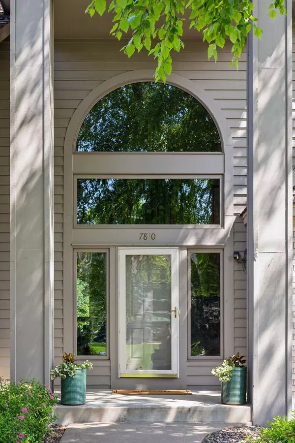 Bloomington, MN 55438,7810 W 95th ST