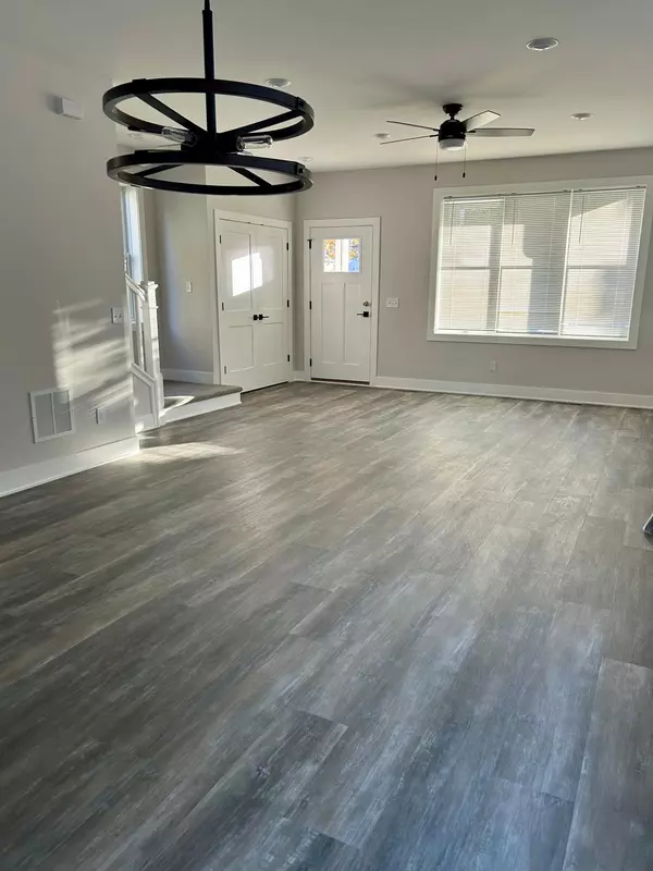 Minneapolis, MN 55411,2007 Queen AVE N