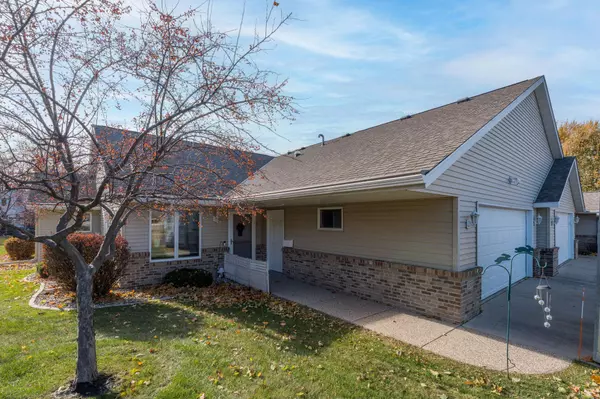 133 Shamrock DR, Mankato, MN 56001