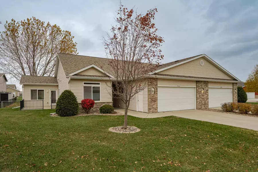 706 15 1/2 AVE NW, Kasson, MN 55944
