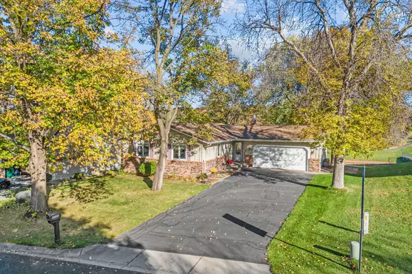 Maple Grove, MN 55311,7720 Niagara LN N