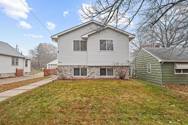 4427 7th ST NE, Columbia Heights, MN 55421