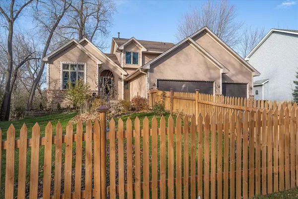 Maple Grove, MN 55369,7087 Wellington LN N