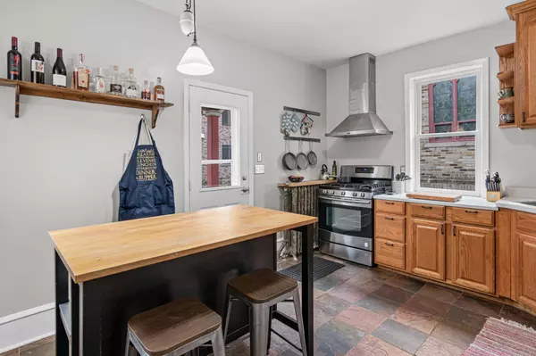 Minneapolis, MN 55405,248 Morgan AVE N