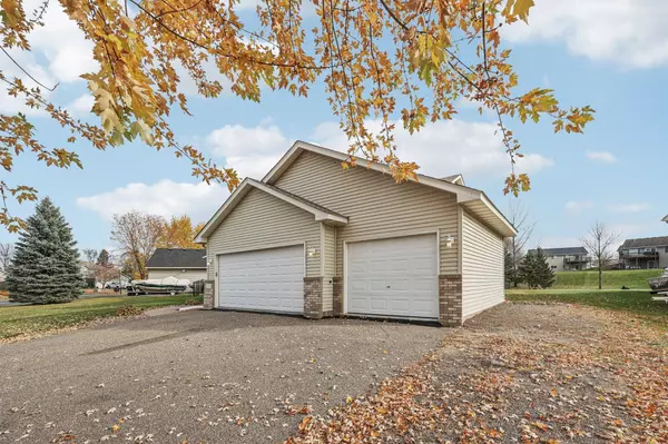 Lindstrom, MN 55045,11763 N Meadow Curve