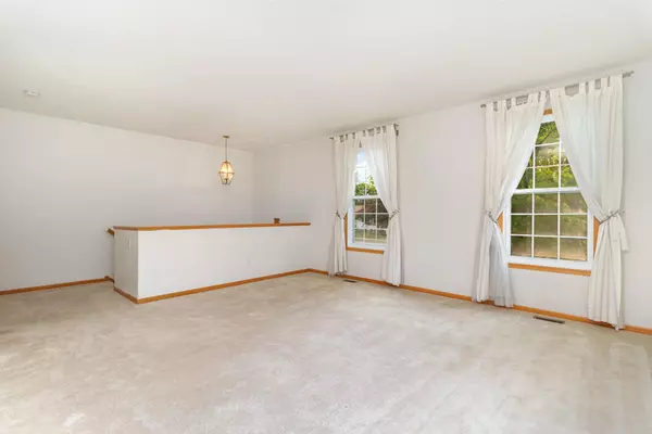 New Hope, MN 55428,7710 Elm Grove CT