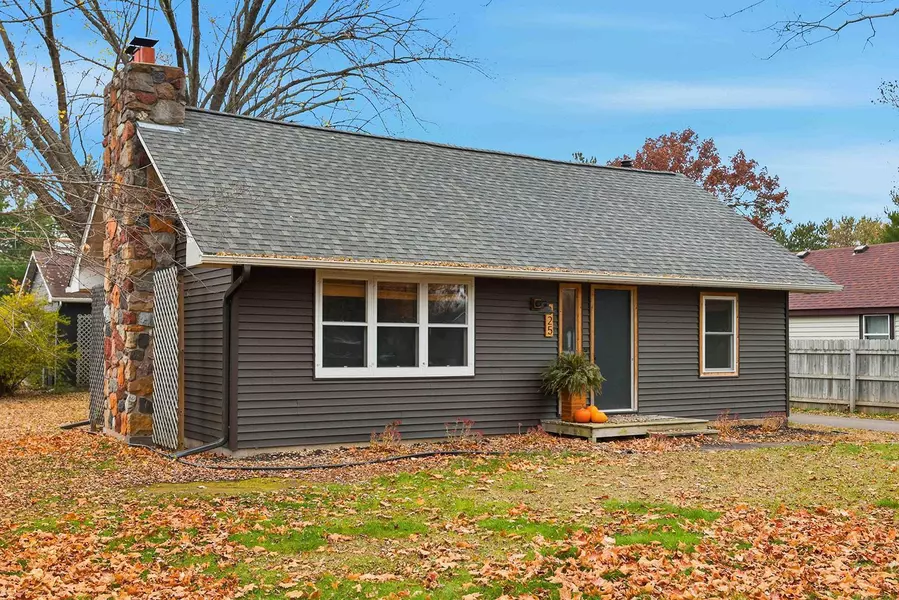 325 Stewart AVE, Mora, MN 55051