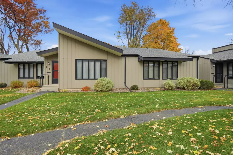 500 Oakland PL NE #I, Austin, MN 55912