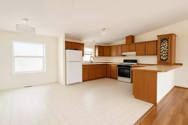 Mounds View, MN 55112,5713 Cabot DR