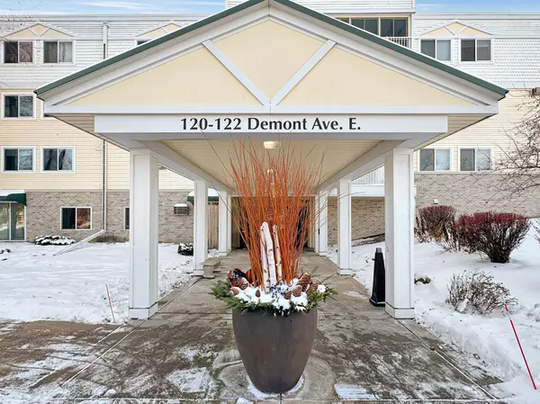 122 Demont AVE E #358, Little Canada, MN 55117