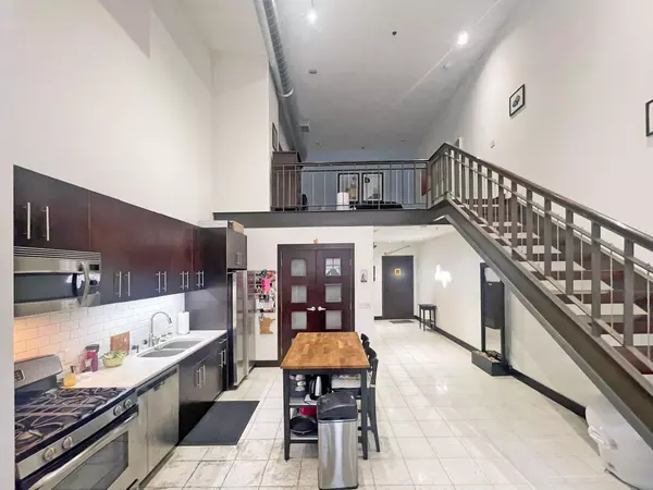 Saint Paul, MN 55101,214 4th ST E #104