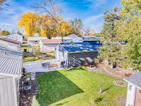 Chaska, MN 55318,112514 Washington LN