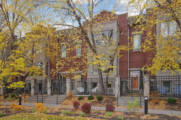 Minneapolis, MN 55414,122 Bank ST SE