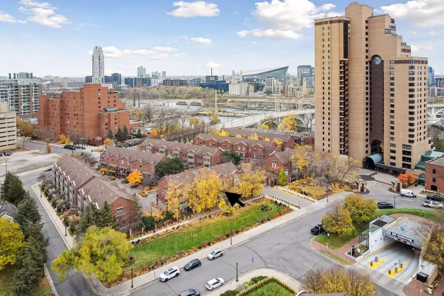 122 Bank ST SE, Minneapolis, MN 55414