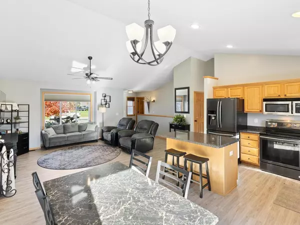 1389 Mallard LN, New Richmond, WI 54017