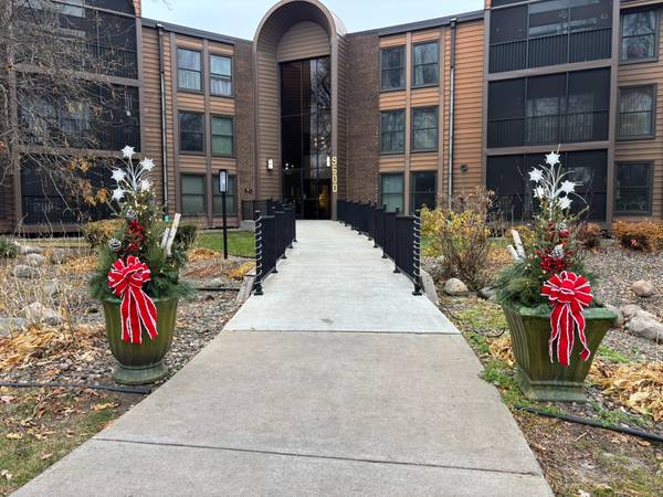 9600 Portland AVE S #107, Bloomington, MN 55420