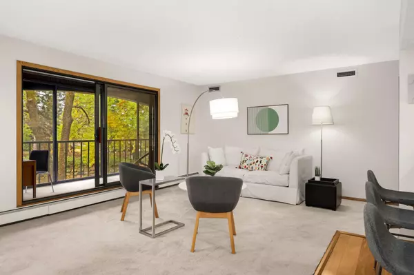 Golden Valley, MN 55416,6051 Laurel AVE #108