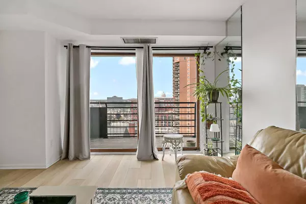 Saint Paul, MN 55101,66 9th ST E #1912