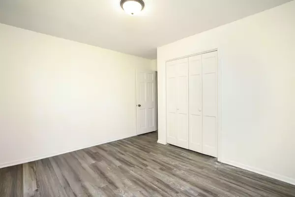 Rochester, MN 55901,421 Lowry CT NW