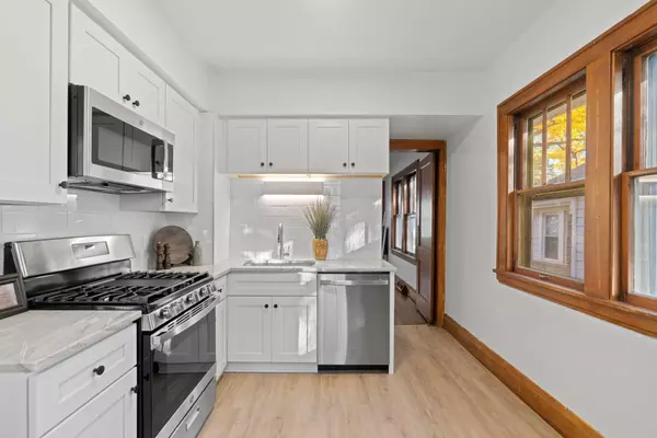 Minneapolis, MN 55412,3935 Thomas AVE N