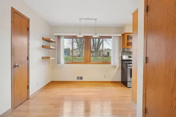 Woodbury, MN 55125,6249 Oak Knoll DR