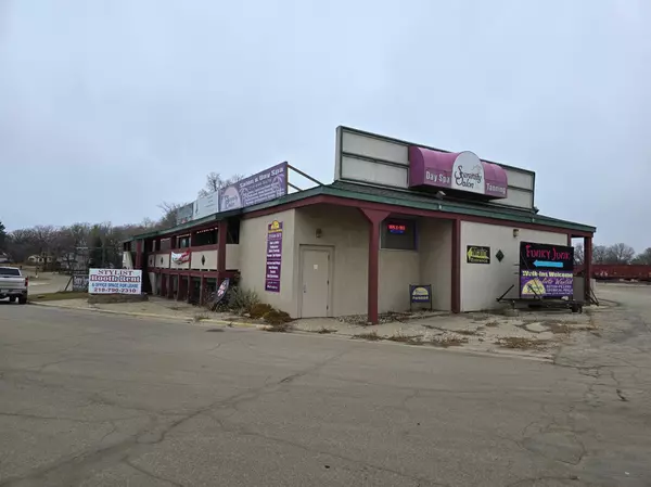 Detroit Lakes, MN 56501,514 Summit AVE