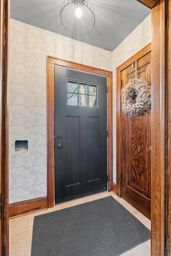 Richfield, MN 55423,6915 12th AVE S