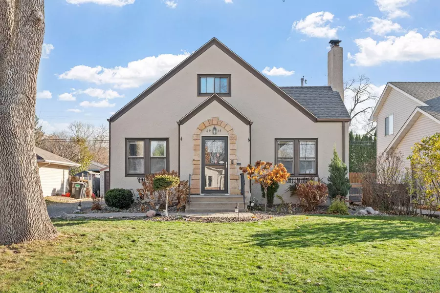 6915 12th AVE S, Richfield, MN 55423