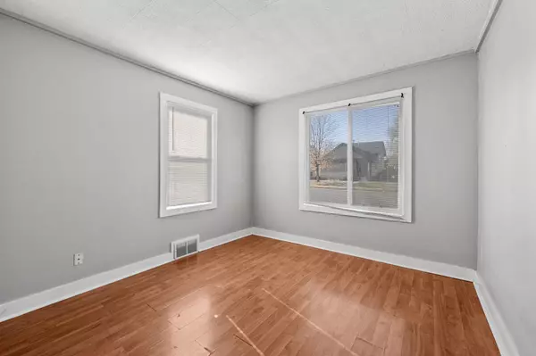 Minneapolis, MN 55418,2527 Washington ST NE