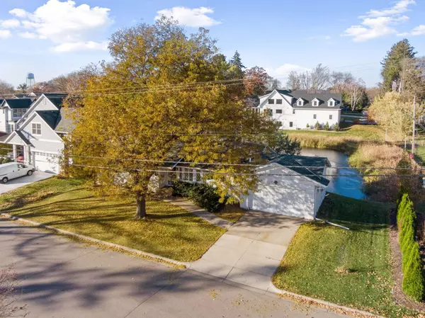 Edina, MN 55424,5536 Saint Johns AVE