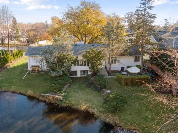 Edina, MN 55424,5536 Saint Johns AVE