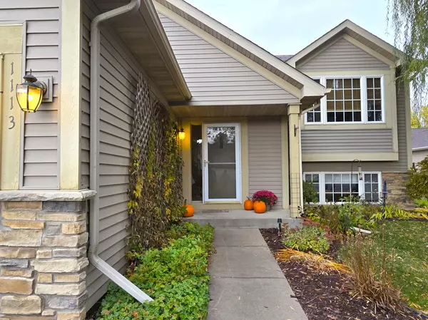 Roberts, WI 54023,1113 N Cheyenne ST