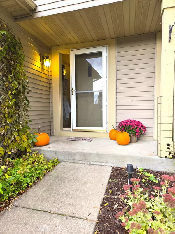 Roberts, WI 54023,1113 N Cheyenne ST