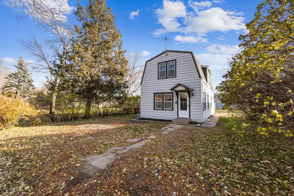 Minneapolis, MN 55430,5106 Queen AVE N