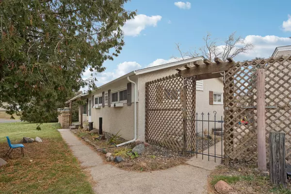 White Bear Lake, MN 55110,4002 Gisella BLVD