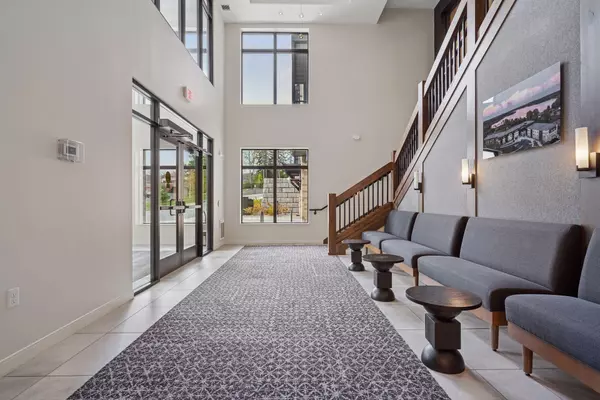 Long Lake, MN 55356,1948 W Wayzata BLVD #105