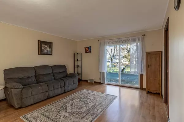 Lake Crystal, MN 56055,711 E Blue Earth ST