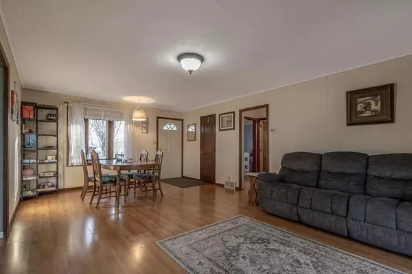 Lake Crystal, MN 56055,711 E Blue Earth ST