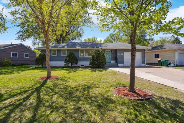 5932 Admiral LN N, Brooklyn Center, MN 55429